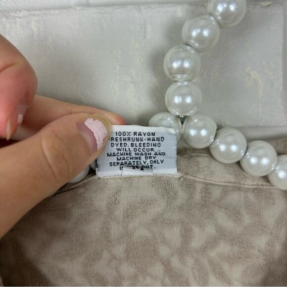 CP Shades Neutral Vine Leaf Embroidered Button Down Long Sleeve Top Size M - Picture 5 of 10